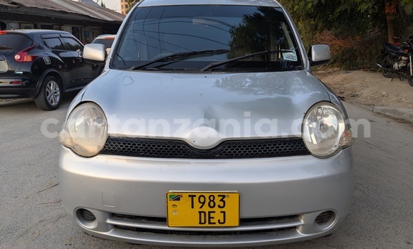 Buy Used Toyota Sienta Silver Car in Dar es Salaam in Dar es Salaam