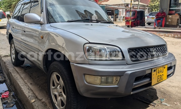 Nunua Ilio tumika Toyota RAV4 Fedha Gari ndani ya Dar es Salaam nchini Dar es Salaam Nunua Ilio tumika Toyota RAV4 Fedha Gari ndani ya Dar es Salaam nchini Dar es Salaam
