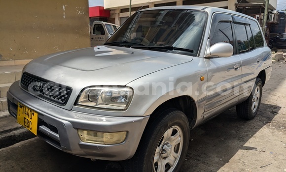 Nunua Ilio tumika Toyota RAV4 Fedha Gari ndani ya Dar es Salaam nchini Dar es Salaam Nunua Ilio tumika Toyota RAV4 Fedha Gari ndani ya Dar es Salaam nchini Dar es Salaam