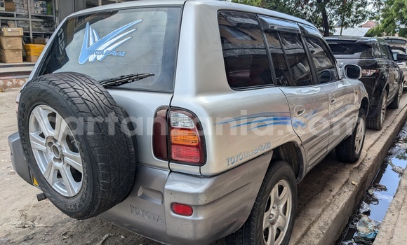 Nunua Ilio tumika Toyota RAV4 Fedha Gari ndani ya Dar es Salaam nchini Dar es Salaam Nunua Ilio tumika Toyota RAV4 Fedha Gari ndani ya Dar es Salaam nchini Dar es Salaam
