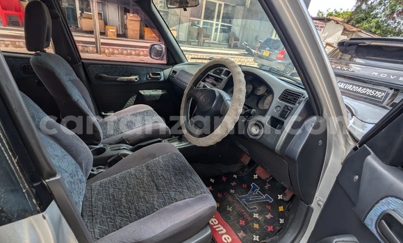 Nunua Ilio tumika Toyota RAV4 Fedha Gari ndani ya Dar es Salaam nchini Dar es Salaam Nunua Ilio tumika Toyota RAV4 Fedha Gari ndani ya Dar es Salaam nchini Dar es Salaam