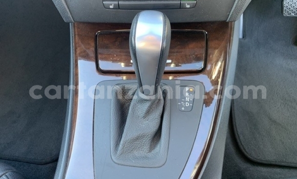 Nunua Imported BMW 3–Series Nyeusi Gari ndani ya Karatu nchini Arusha Nunua Imported BMW 3–Series Nyeusi Gari ndani ya Karatu nchini Arusha