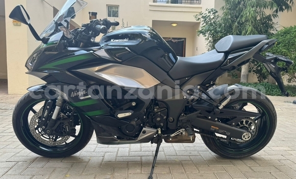 Nunua Ilio tumika Kawasaki Ninja Nyeusi Bike ndani ya Arusha nchini Arusha Nunua Ilio tumika Kawasaki Ninja Nyeusi Bike ndani ya Arusha nchini Arusha