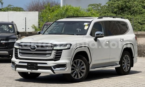 Buy Import Toyota Land Cruiser White Car in Dar es Salaam in Dar es Salaam