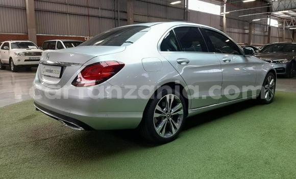 Nunua Ilio tumika Mercedes‒Benz C–Class Fedha Gari ndani ya Dodoma nchini Dodoma Nunua Ilio tumika Mercedes‒Benz C–Class Fedha Gari ndani ya Dodoma nchini Dodoma