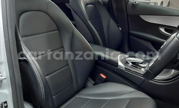 Nunua Ilio tumika Mercedes‒Benz C–Class Fedha Gari ndani ya Dodoma nchini Dodoma Nunua Ilio tumika Mercedes‒Benz C–Class Fedha Gari ndani ya Dodoma nchini Dodoma