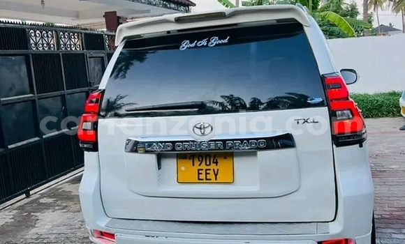 Buy Used Toyota Prado White Car in Biharamulo in Kagera