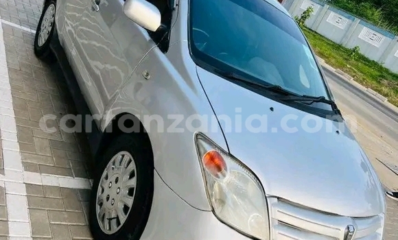 Buy Used Toyota IST White Car in Biharamulo in Kagera