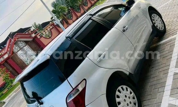 Buy Used Toyota IST White Car in Biharamulo in Kagera Buy Used Toyota IST White Car in Biharamulo in Kagera