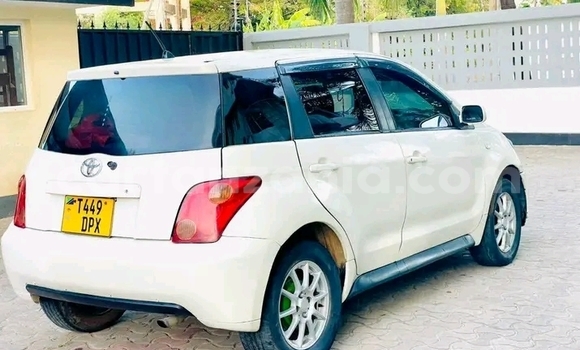 Buy Used Toyota IST White Car in Biharamulo in Kagera Buy Used Toyota IST White Car in Biharamulo in Kagera