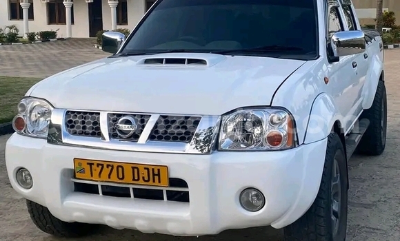 Buy Used Nissan Hardbody White Car in Biharamulo in Kagera Buy Used Nissan Hardbody White Car in Biharamulo in Kagera