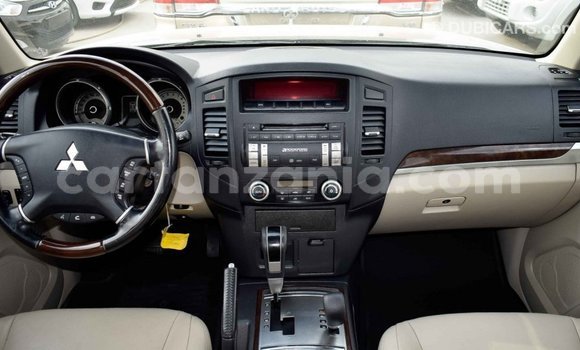 Buy Import Mitsubishi Pajero Black Car in Import - Dubai in Arusha Buy Import Mitsubishi Pajero Black Car in Import - Dubai in Arusha