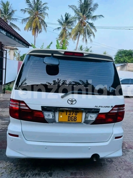 Big with watermark toyota alphard geita chato 27030