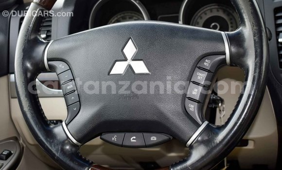 Buy Import Mitsubishi Pajero Black Car in Import - Dubai in Arusha Buy Import Mitsubishi Pajero Black Car in Import - Dubai in Arusha