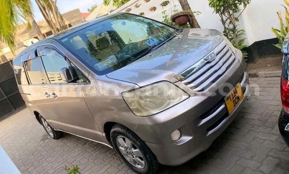 Buy Used Toyota Noah Other Car in Bukombe in Geita Buy Used Toyota Noah Other Car in Bukombe in Geita