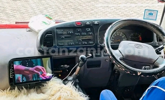 Nunua Ilio tumika Toyota Coaster Nyingine Gari ndani ya Gairo nchini Morogoro Nunua Ilio tumika Toyota Coaster Nyingine Gari ndani ya Gairo nchini Morogoro
