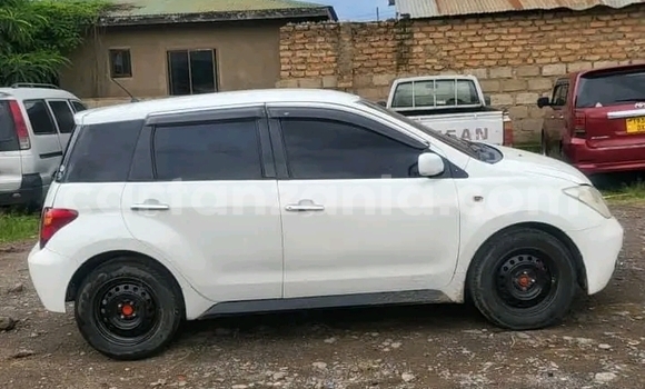 Buy Used Toyota IST White Car in Bagamoyo in Pwani Buy Used Toyota IST White Car in Bagamoyo in Pwani