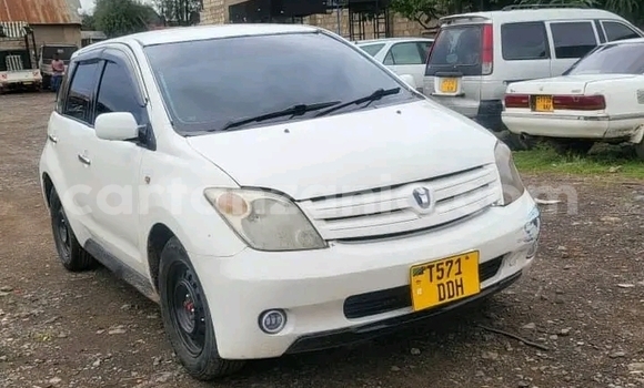 Buy Used Toyota IST White Car in Bagamoyo in Pwani Buy Used Toyota IST White Car in Bagamoyo in Pwani