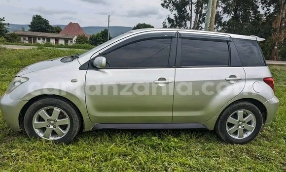 Buy Used Toyota IST White Car in Babati Rural in Manyara Buy Used Toyota IST White Car in Babati Rural in Manyara
