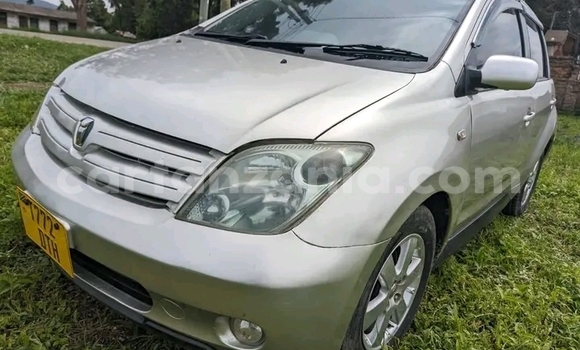 Buy Used Toyota IST White Car in Babati Rural in Manyara Buy Used Toyota IST White Car in Babati Rural in Manyara