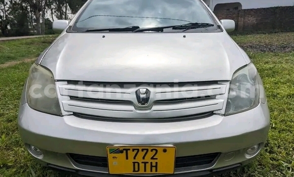 Buy Used Toyota IST White Car in Babati Rural in Manyara Buy Used Toyota IST White Car in Babati Rural in Manyara
