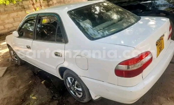 Buy Used Toyota Corolla White Car in Chake Chake in Pemba South Buy Used Toyota Corolla White Car in Chake Chake in Pemba South