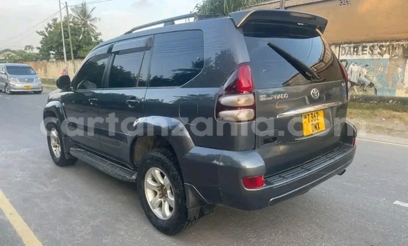 Nunua Ilio tumika Toyota Prado Nyeusi Gari ndani ya Chake Chake nchini Pemba Kusini Nunua Ilio tumika Toyota Prado Nyeusi Gari ndani ya Chake Chake nchini Pemba Kusini