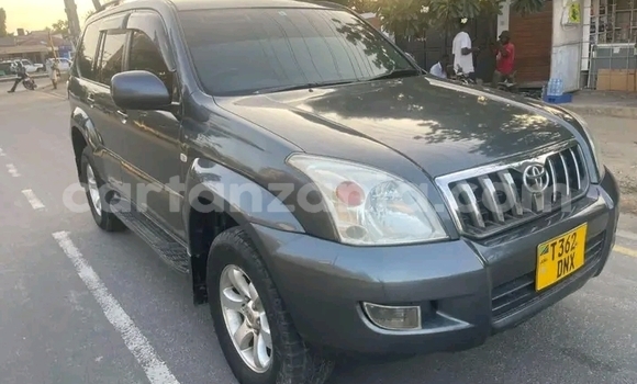 Nunua Ilio tumika Toyota Prado Nyeusi Gari ndani ya Chake Chake nchini Pemba Kusini Nunua Ilio tumika Toyota Prado Nyeusi Gari ndani ya Chake Chake nchini Pemba Kusini