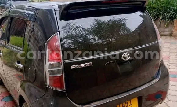 Nunua Ilio tumika Toyota Passo Nyeusi Gari ndani ya Chake Chake nchini Pemba Kusini
