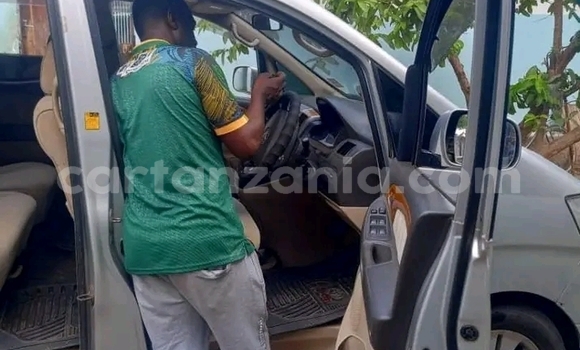 Buy Used Toyota Alphard Other Car in Biharamulo in Kagera Buy Used Toyota Alphard Other Car in Biharamulo in Kagera