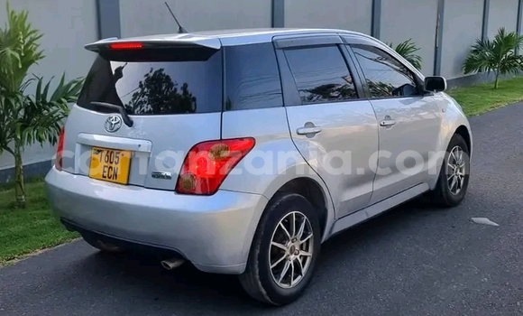 Buy Used Toyota IST White Car in Chake Chake in Pemba South Buy Used Toyota IST White Car in Chake Chake in Pemba South