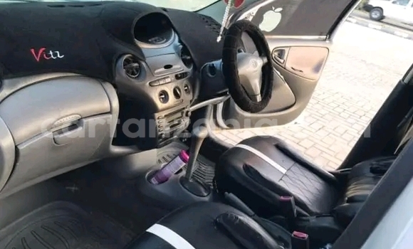 Nunua Ilio tumika Toyota Vitz Nyingine Gari ndani ya Biharamulo nchini Kagera Nunua Ilio tumika Toyota Vitz Nyingine Gari ndani ya Biharamulo nchini Kagera