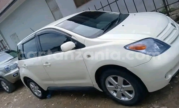 Buy Used Toyota IST White Car in Bariadi in Simiyu Buy Used Toyota IST White Car in Bariadi in Simiyu