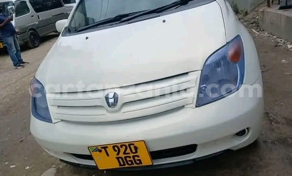 Buy Used Toyota IST White Car in Bariadi in Simiyu Buy Used Toyota IST White Car in Bariadi in Simiyu