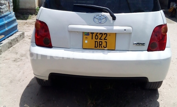 Buy Used Toyota IST White Car in Dar es Salaam in Dar es Salaam