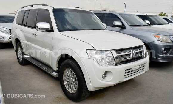 Nunua Imported Mitsubishi Pajero Nyeupe Gari ndani ya Import - Dubai nchini Arusha Nunua Imported Mitsubishi Pajero Nyeupe Gari ndani ya Import - Dubai nchini Arusha