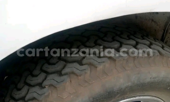 Buy Used Toyota RAV4 White Car in Chato in Geita Buy Used Toyota RAV4 White Car in Chato in Geita