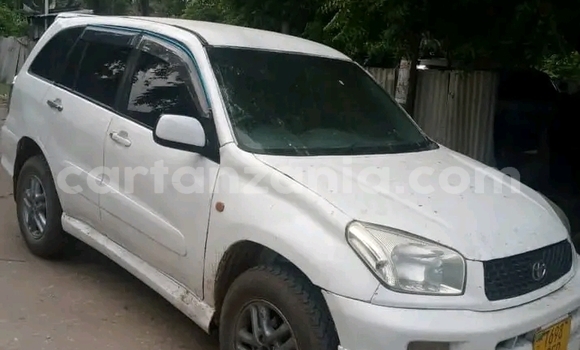 Buy Used Toyota RAV4 White Car in Chato in Geita Buy Used Toyota RAV4 White Car in Chato in Geita