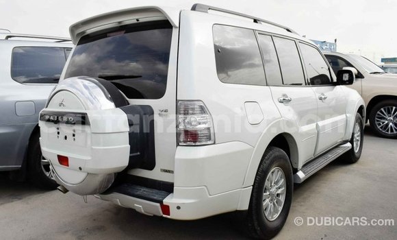 Nunua Imported Mitsubishi Pajero Nyeupe Gari ndani ya Import - Dubai nchini Arusha Nunua Imported Mitsubishi Pajero Nyeupe Gari ndani ya Import - Dubai nchini Arusha