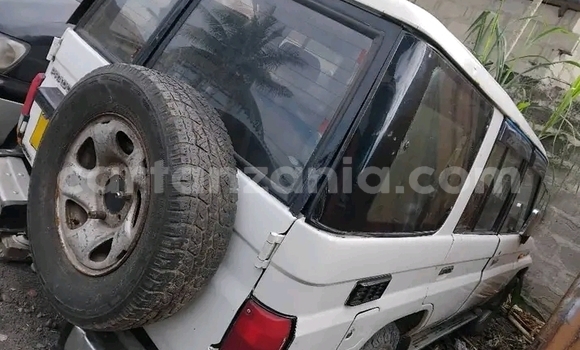 Buy Used Toyota Prado White Car in Biharamulo in Kagera Buy Used Toyota Prado White Car in Biharamulo in Kagera