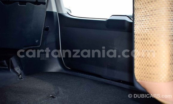 Nunua Imported Toyota Fortuner Nyeupe Gari ndani ya Import - Dubai nchini Arusha Nunua Imported Toyota Fortuner Nyeupe Gari ndani ya Import - Dubai nchini Arusha