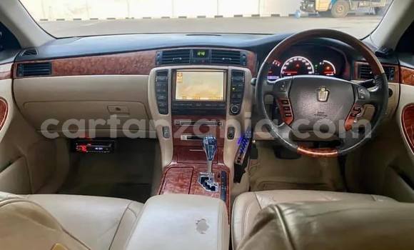 Nunua Ilio tumika Toyota Crown Nyingine Gari ndani ya Dar es Salaam nchini Dar es Salaam Nunua Ilio tumika Toyota Crown Nyingine Gari ndani ya Dar es Salaam nchini Dar es Salaam