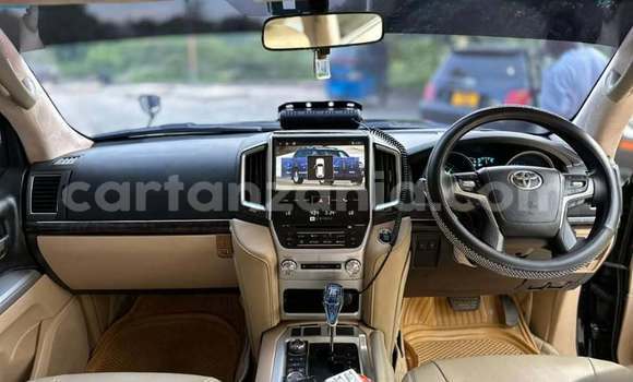 Nunua Ilio tumika Toyota Highlander Nyeusi Gari ndani ya Dar es Salaam nchini Dar es Salaam Nunua Ilio tumika Toyota Highlander Nyeusi Gari ndani ya Dar es Salaam nchini Dar es Salaam