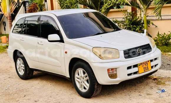 Buy Used Toyota RAV4 White Car in Dar es Salaam in Dar es Salaam