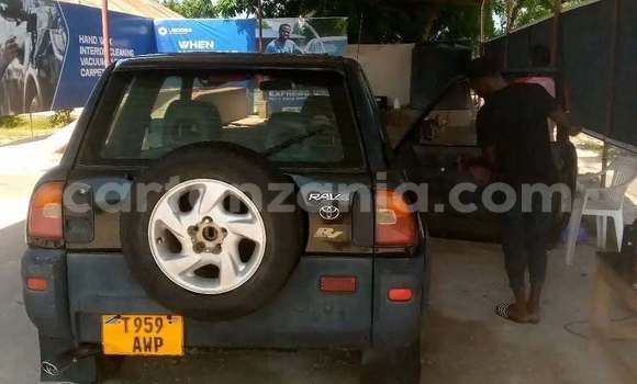 Nunua Ilio tumika Toyota RAV4 Nyeusi Gari ndani ya Dar es Salaam nchini Dar es Salaam Nunua Ilio tumika Toyota RAV4 Nyeusi Gari ndani ya Dar es Salaam nchini Dar es Salaam
