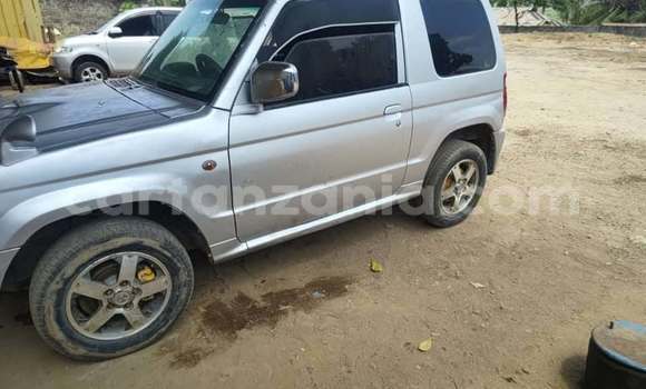 Nunua Ilio tumika Mitsubishi Pajero Nyingine Gari ndani ya Dar es Salaam nchini Dar es Salaam Nunua Ilio tumika Mitsubishi Pajero Nyingine Gari ndani ya Dar es Salaam nchini Dar es Salaam