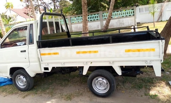 Buy Used Toyota Town Ace White Car in Dar es Salaam in Dar es Salaam Buy Used Toyota Town Ace White Car in Dar es Salaam in Dar es Salaam