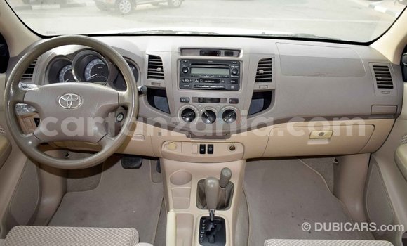 Nunua Imported Toyota Fortuner Nyeupe Gari ndani ya Import - Dubai nchini Arusha Nunua Imported Toyota Fortuner Nyeupe Gari ndani ya Import - Dubai nchini Arusha