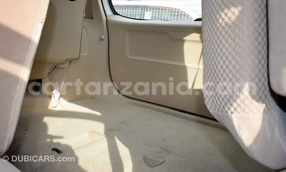 Nunua Imported Toyota Fortuner Nyeupe Gari ndani ya Import - Dubai nchini Arusha Nunua Imported Toyota Fortuner Nyeupe Gari ndani ya Import - Dubai nchini Arusha