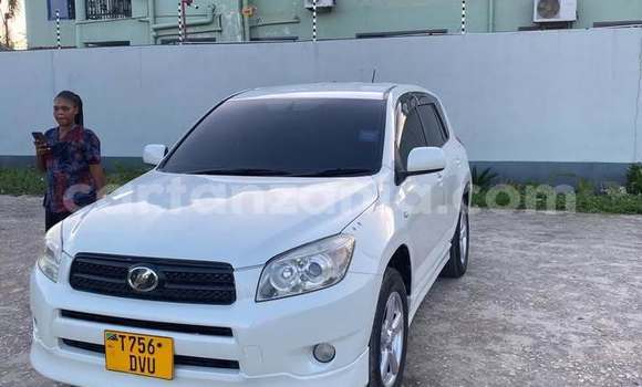 Buy Used Toyota RAV4 White Car in Dar es Salaam in Dar es Salaam Buy Used Toyota RAV4 White Car in Dar es Salaam in Dar es Salaam